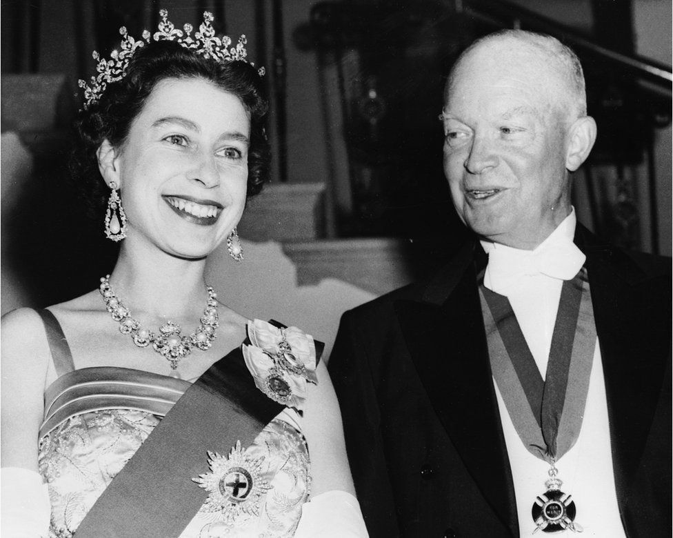 Королева Єлизавета і 34-й президент США Дуайт Ейзенхауер.