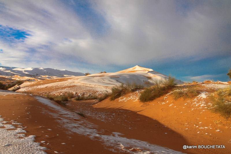 У пустелі Сахара випав сніг (фото)