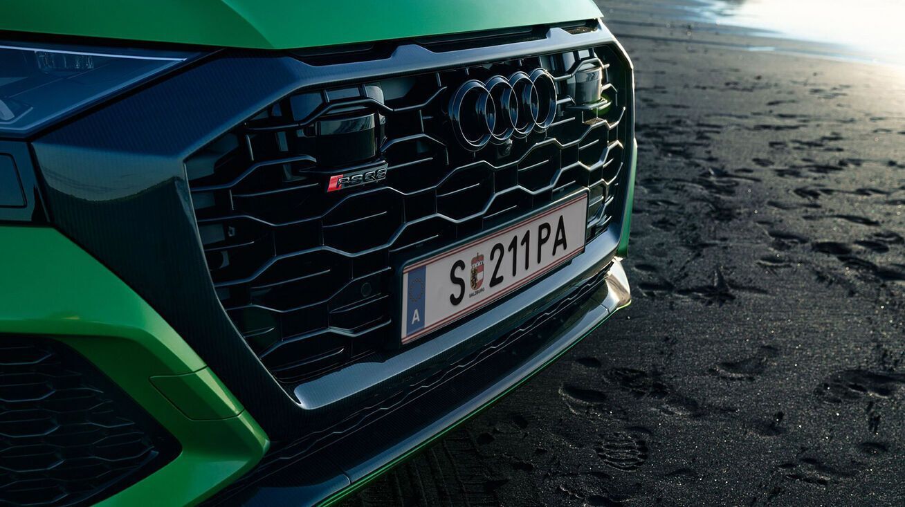 Audi RS Q8 коштує щонайменше 4 млн грн.