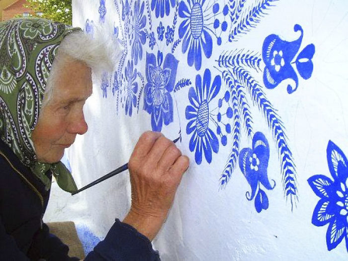 90-річна бабуся перетворила своє чеське село в музей! Ось як це було