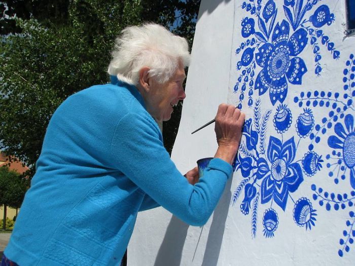 90-річна бабуся перетворила своє чеське село в музей! Ось як це було - 10