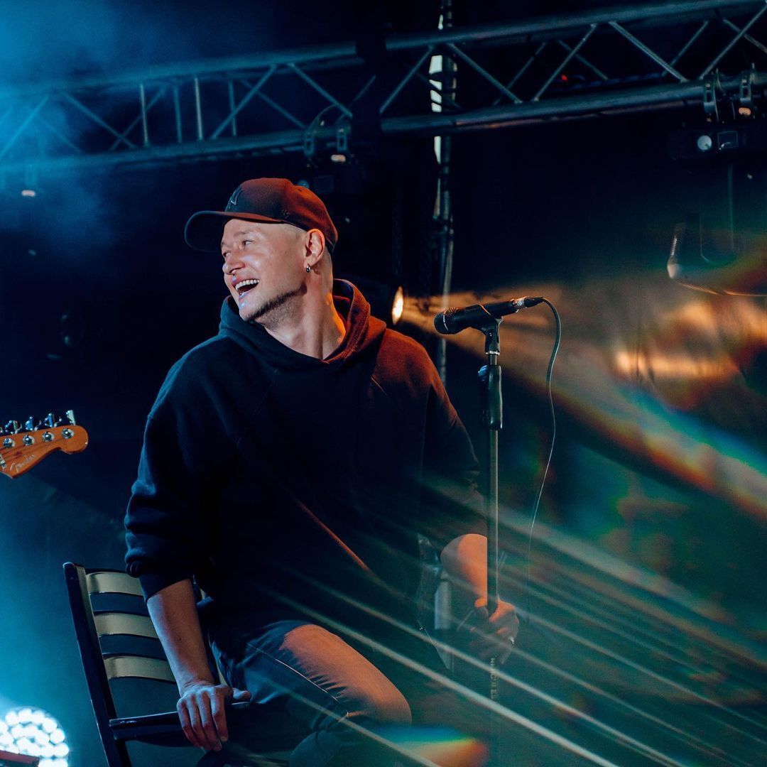 Лідер гурту "Бумбокс" Андрій Хливнюк – один із найталановитіших виконавців України.