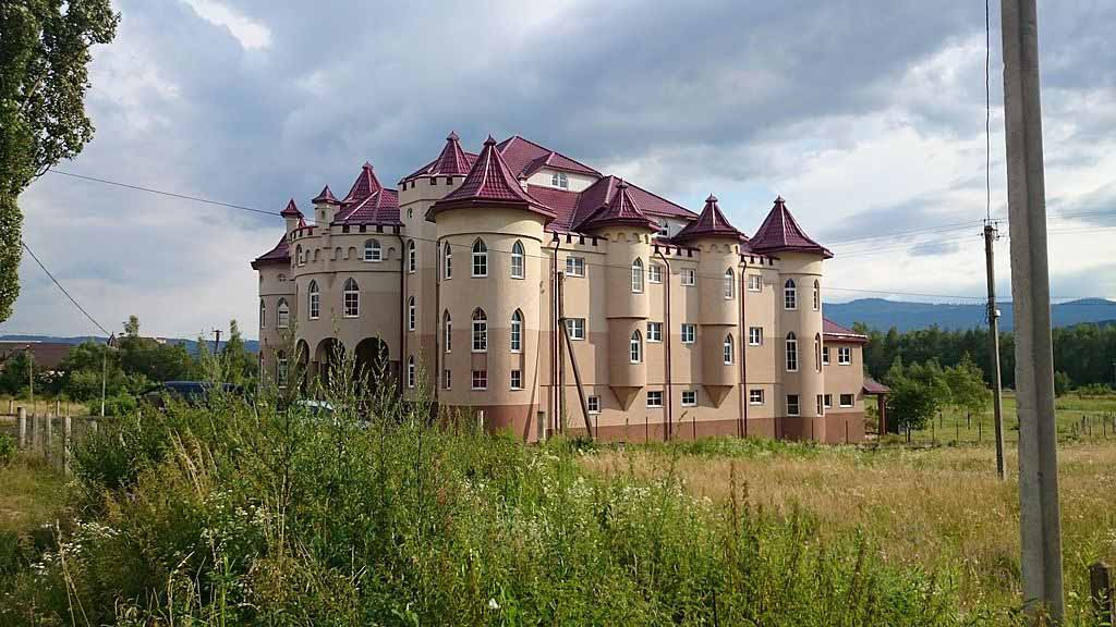 20 фото найбагатшого села України