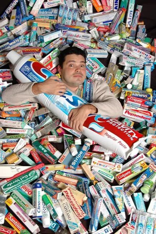Найбільша у світі колекція зубних паст / © guinnessworldrecords.com