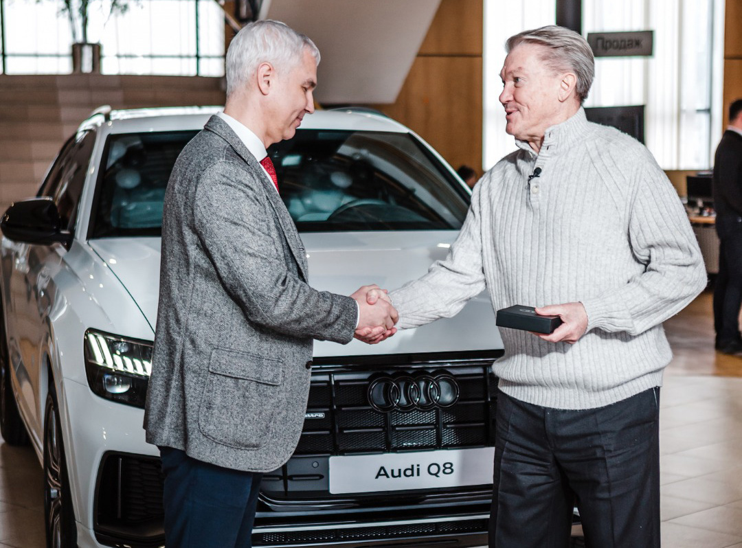 Олег Блохін купив собі флагманський позашляховик Audi більш ніж за 2 млн гривень