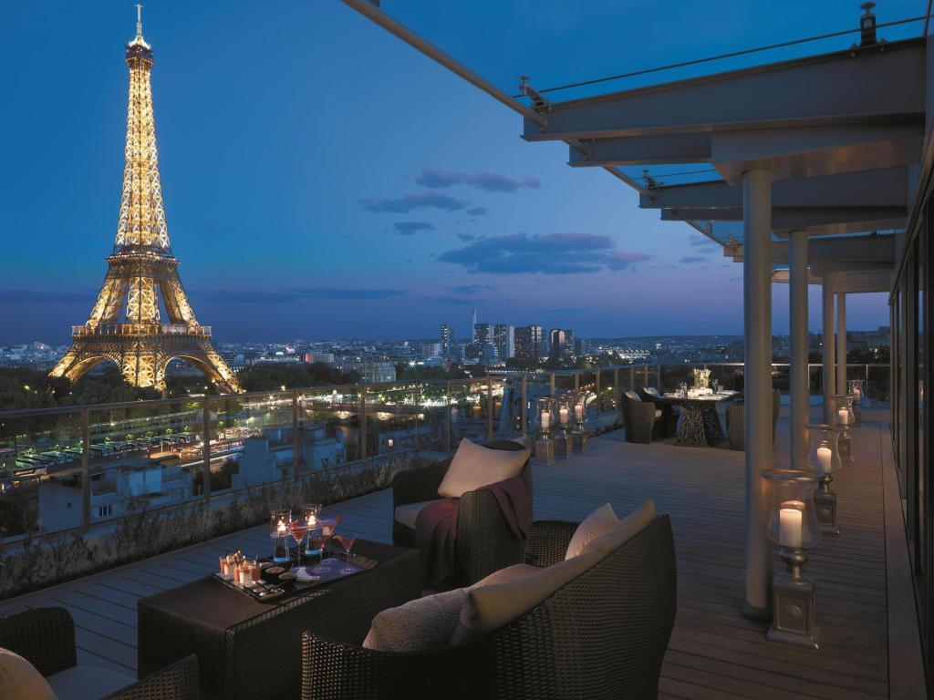 Готель Shangri-La Hotel Paris розташовний у місті Париж, Франція
