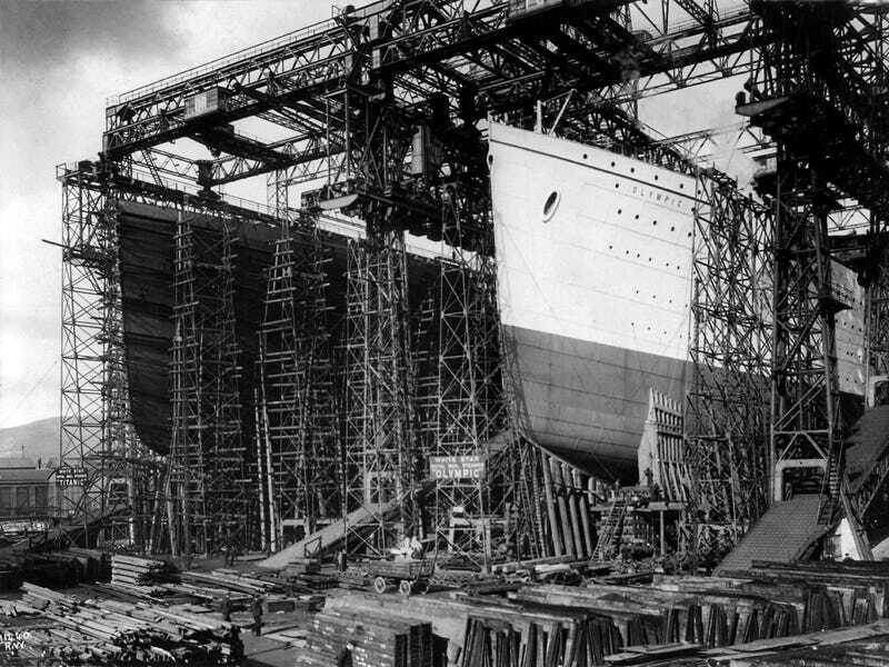 Будівництво пароплава "Титанік"
