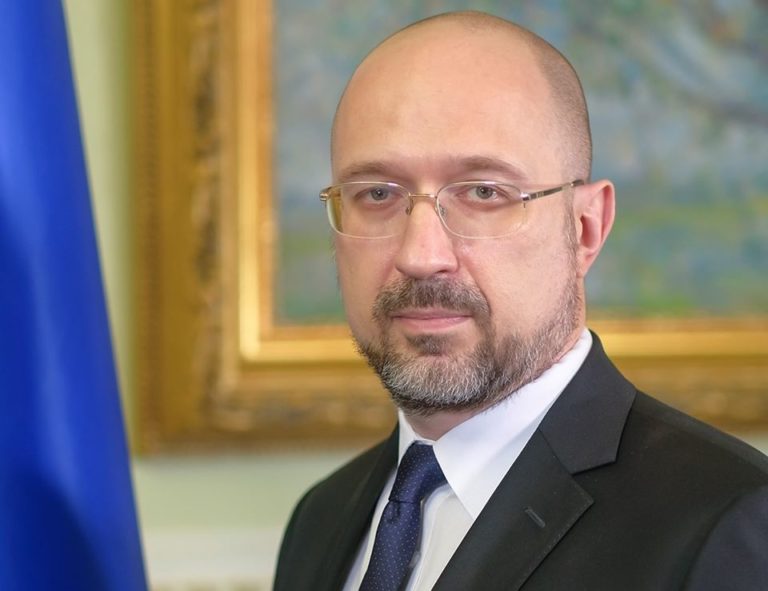 Денис Шмигаль відреагував на візит Медведчука до окупованого Криму