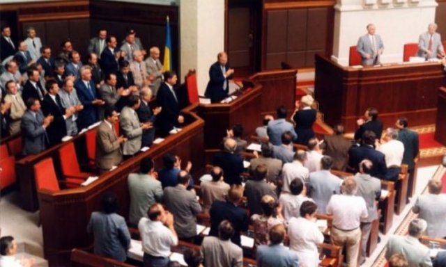 Як приймали Конституцію України в 1996 році: раритетні фото та відео - фото 177386