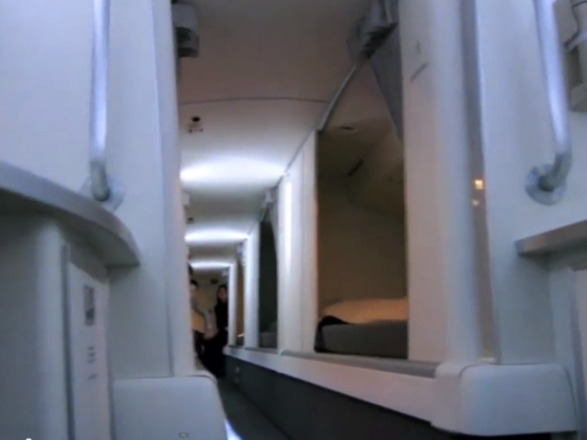 Як виглядає таємна кімната в пасажирських Боїнгах і для чого вона потрібна - 6