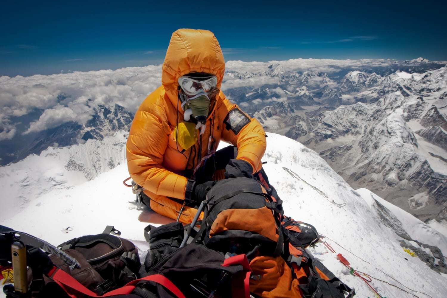 Піднятися на Еверест із гарною екіпіровкою можна за 160 тисяч доларів