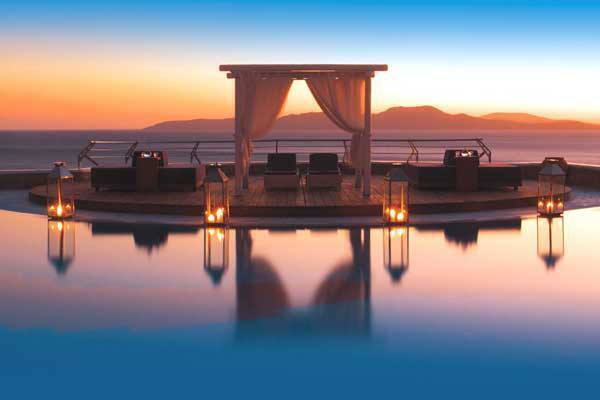 Готель Mykonos Grand Hotel & Resort розсташований у місті Міконос, Греція