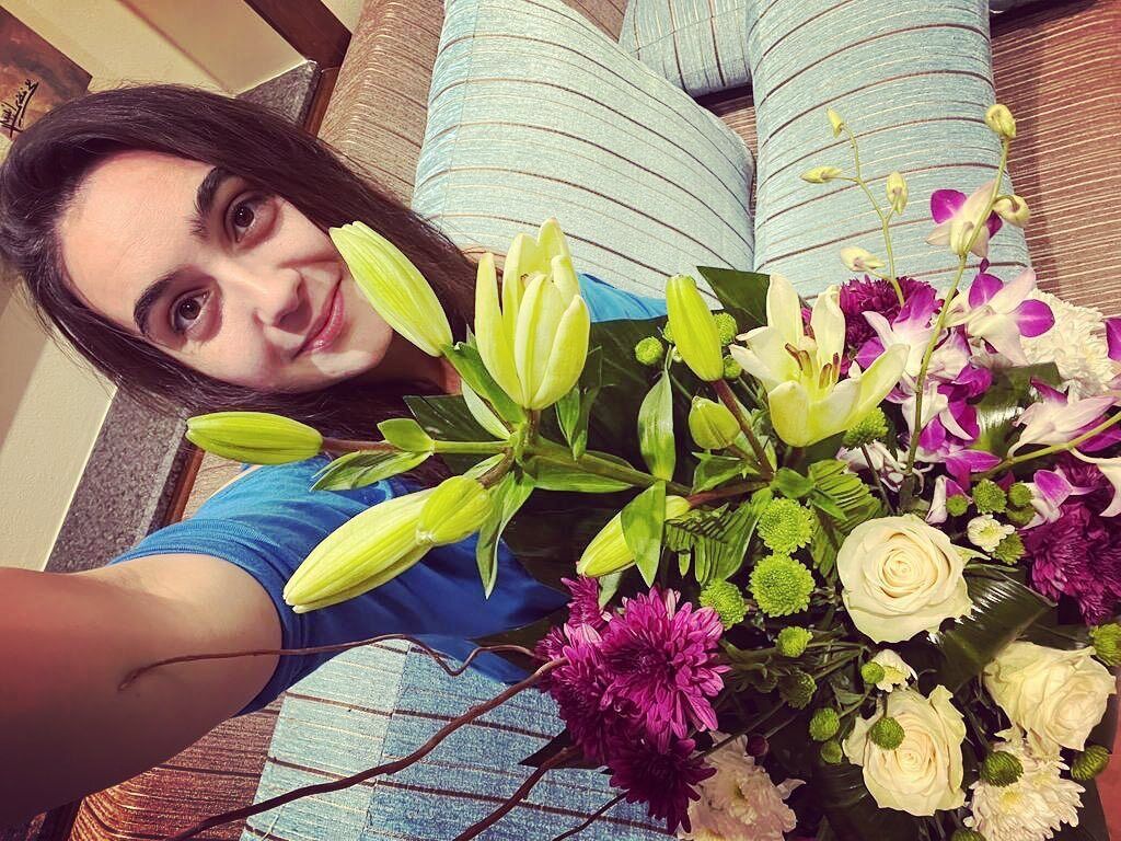 Мендель публікувала фото із квітами