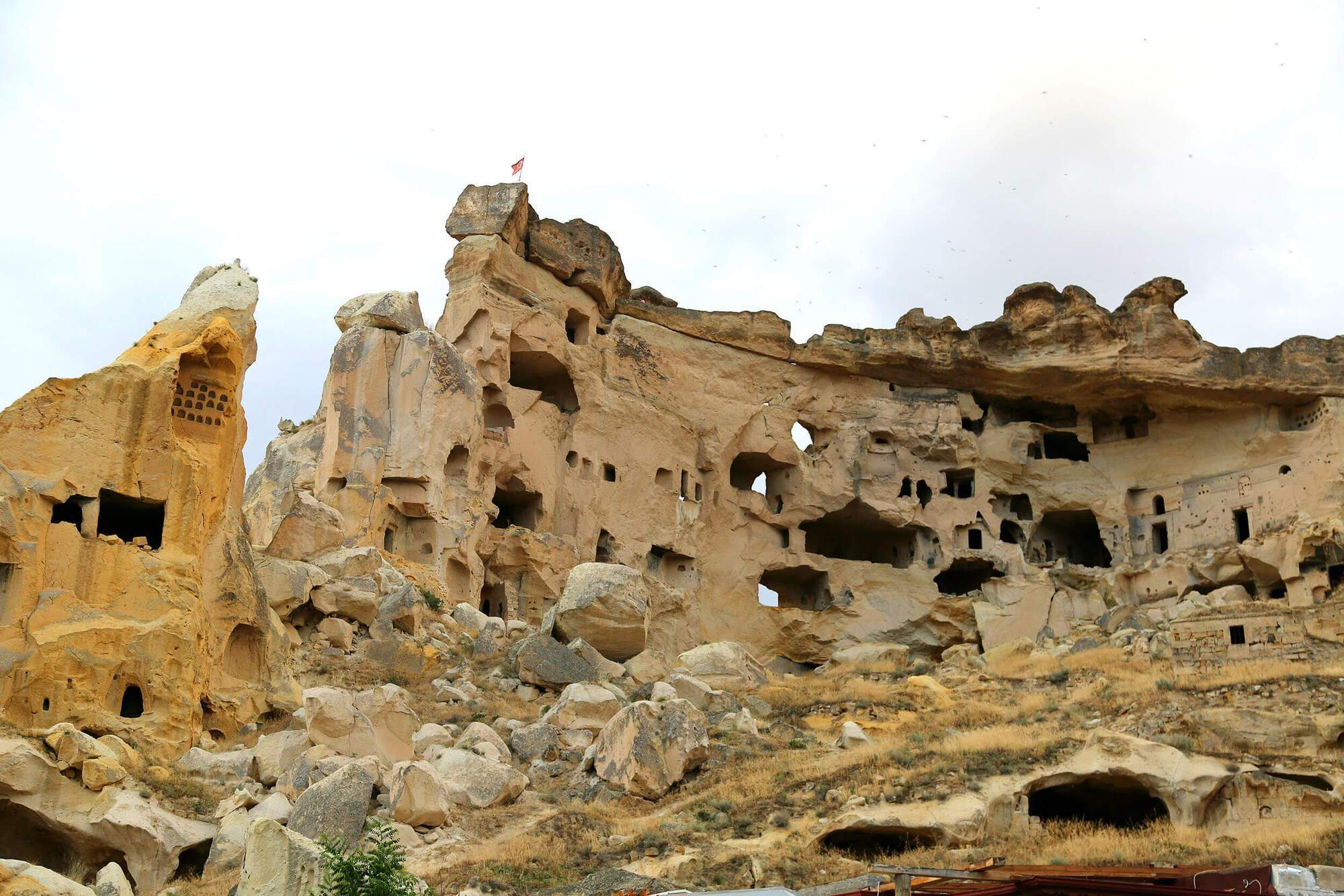 Найбільше і найзначніше для історії стародавнє місто Каппадокії – підземне місто Дерінкую