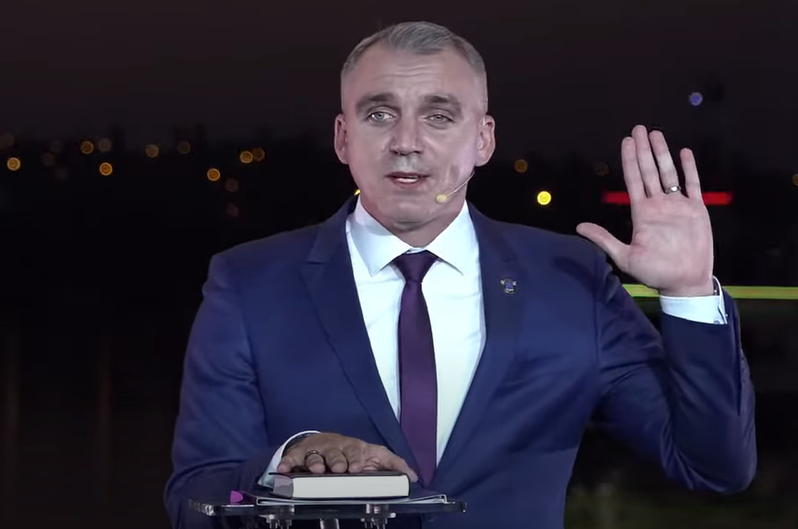 Мер Миколаєва поклявся на Біблії