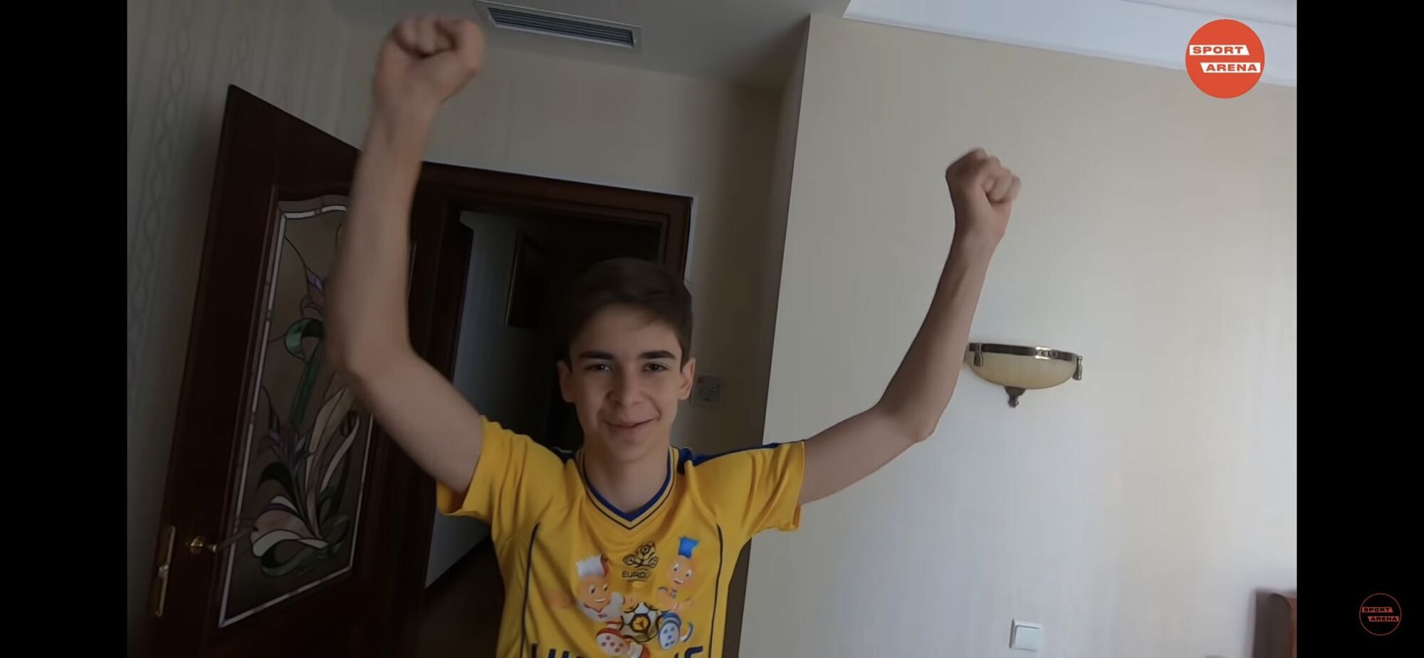 Вболівальник Тимур продовжує підтримувати збірну України