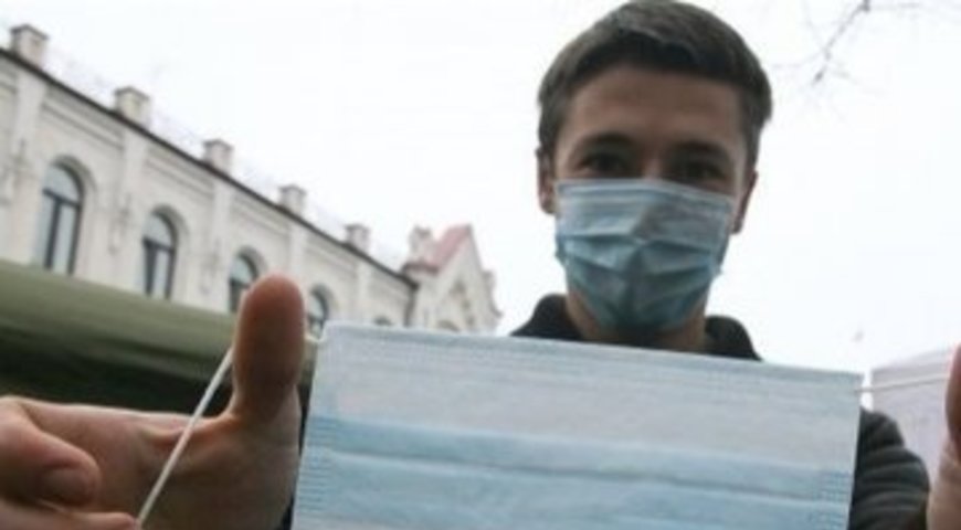 Хворий на коронавірус гуляв містом без маски